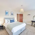 Host & Stay - Blue Sky Cottage